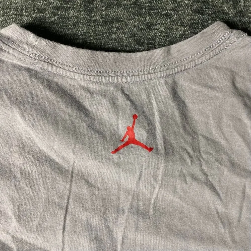 Jordan shirt size grey